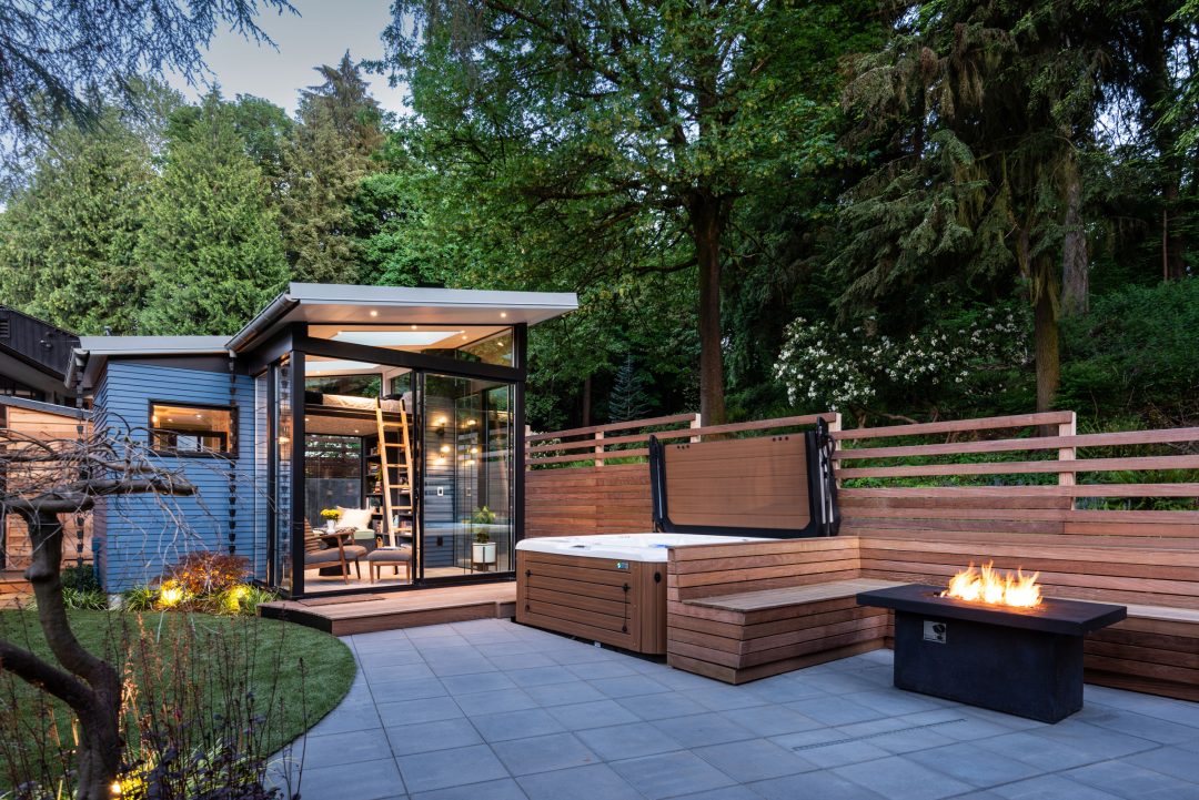 Outdoor Montlake Oasis
